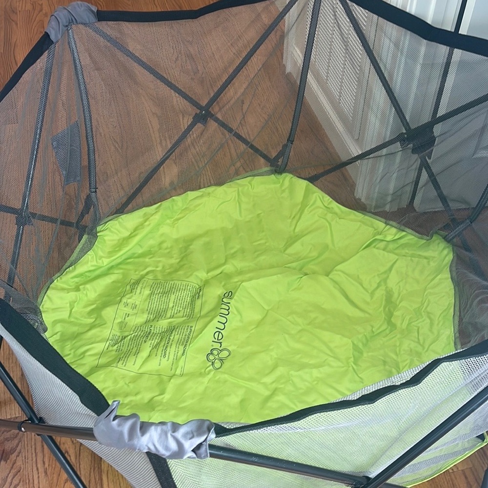 Summer brand pop and play portable play yard